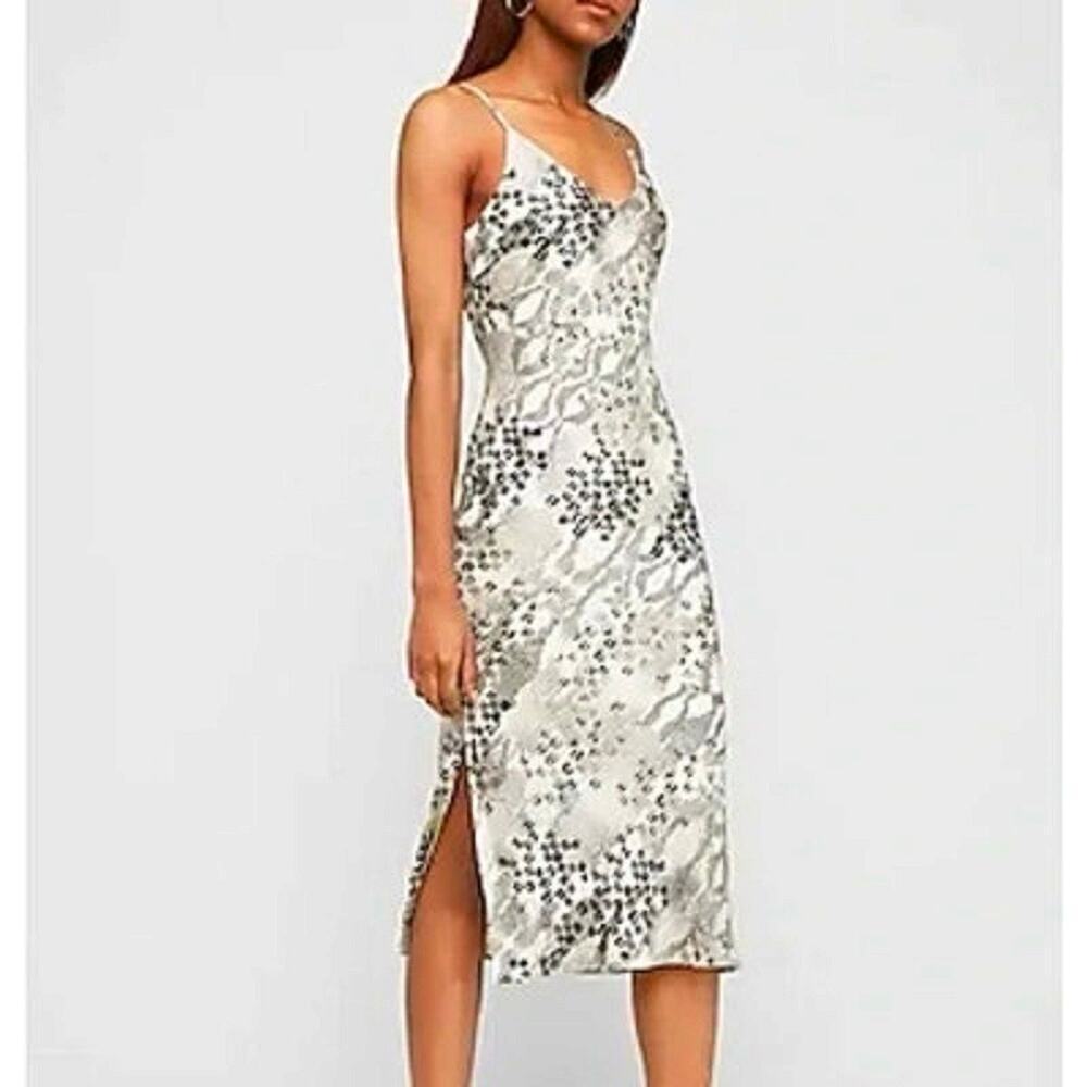 New with tags silk express dress